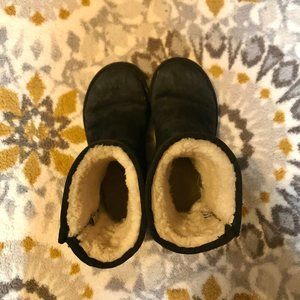 Women's Ugg Zipper Boots, Size 8